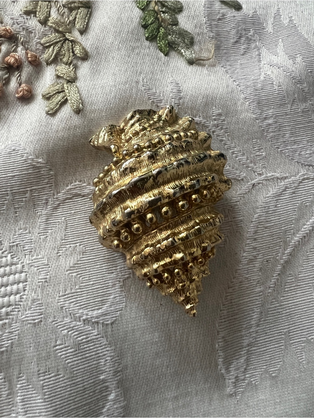 Designer Signed Gay Boyer Gold Plated Sea Shell Nautical Pendant